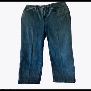 Sonoma women’s denim blue jean capris size 6
